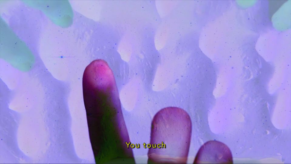 Kiss+the+Sky+–+Eye+Trick+the+I+–+Filmstill+01