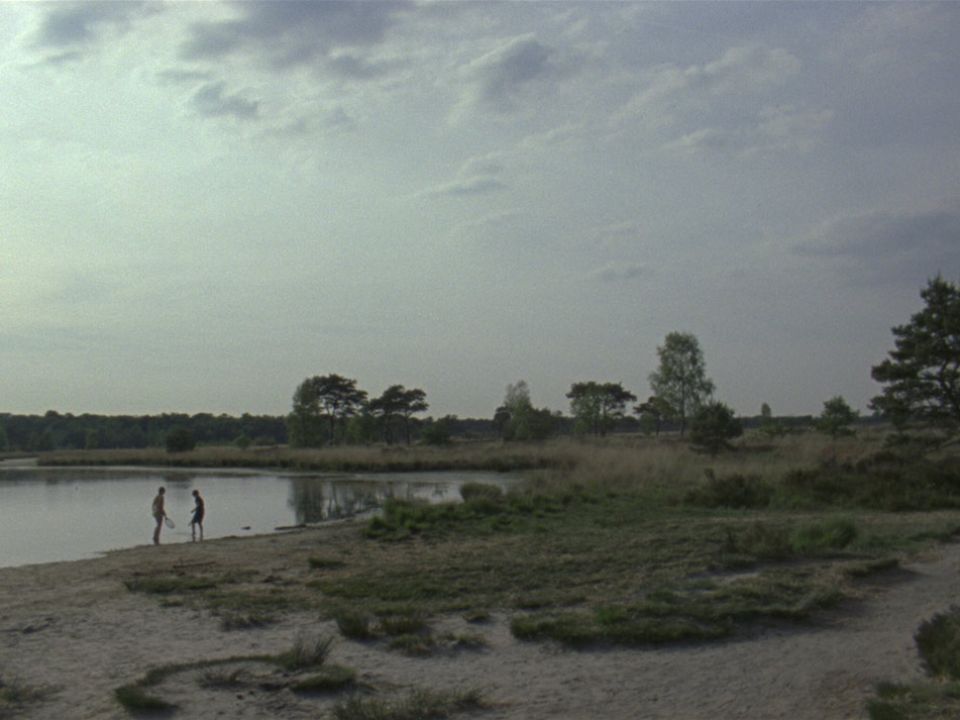 04_08-sunday.00_03_55_18.Still002