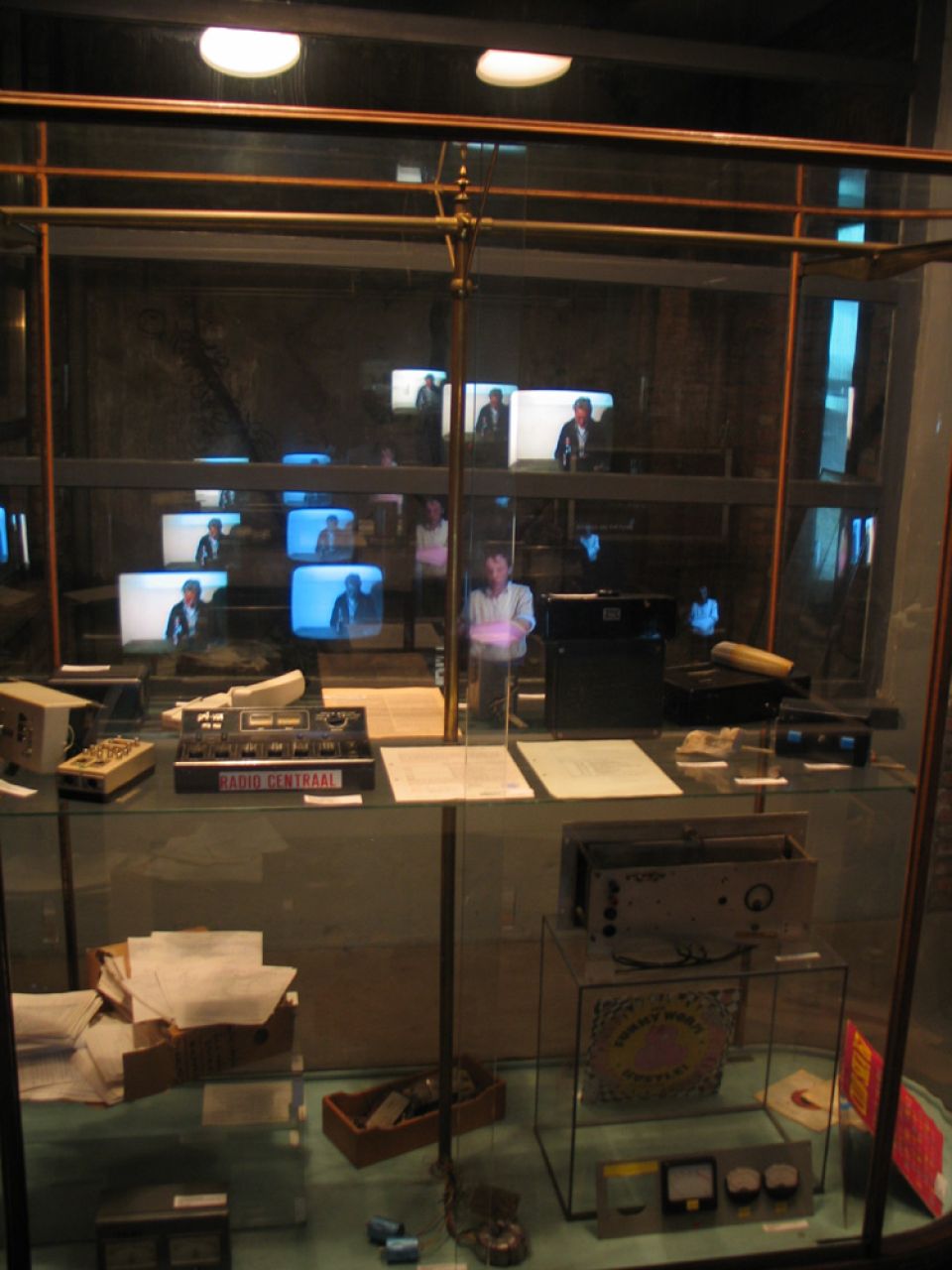 40j expo1