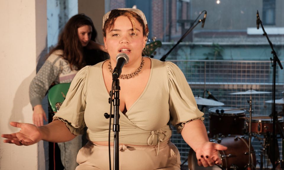 001__DSF9472_han_soete_Mamas_open_Mic_in_het_bos_2000