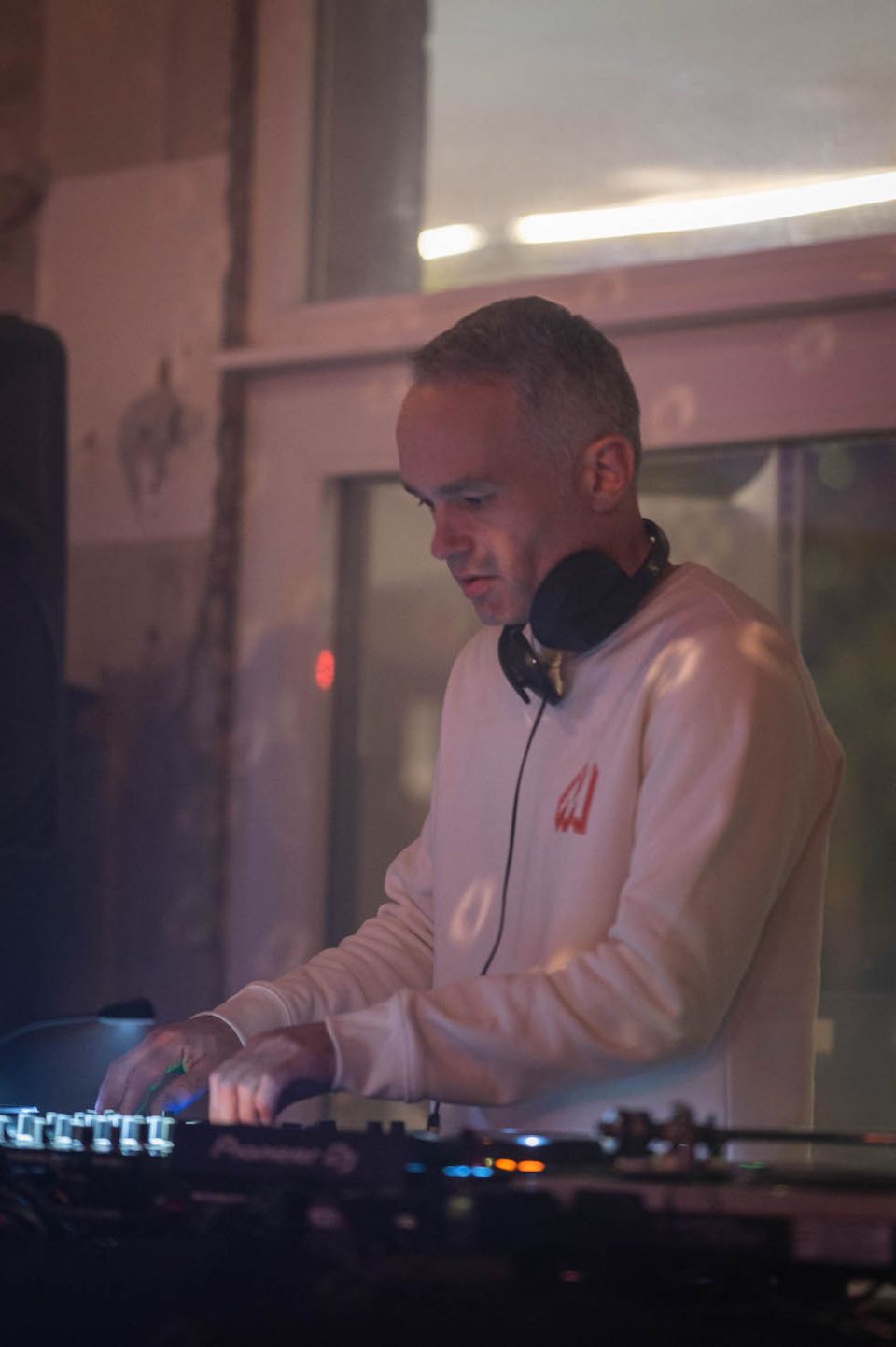 2022_10_29 WAV - Simon Van Looveren8