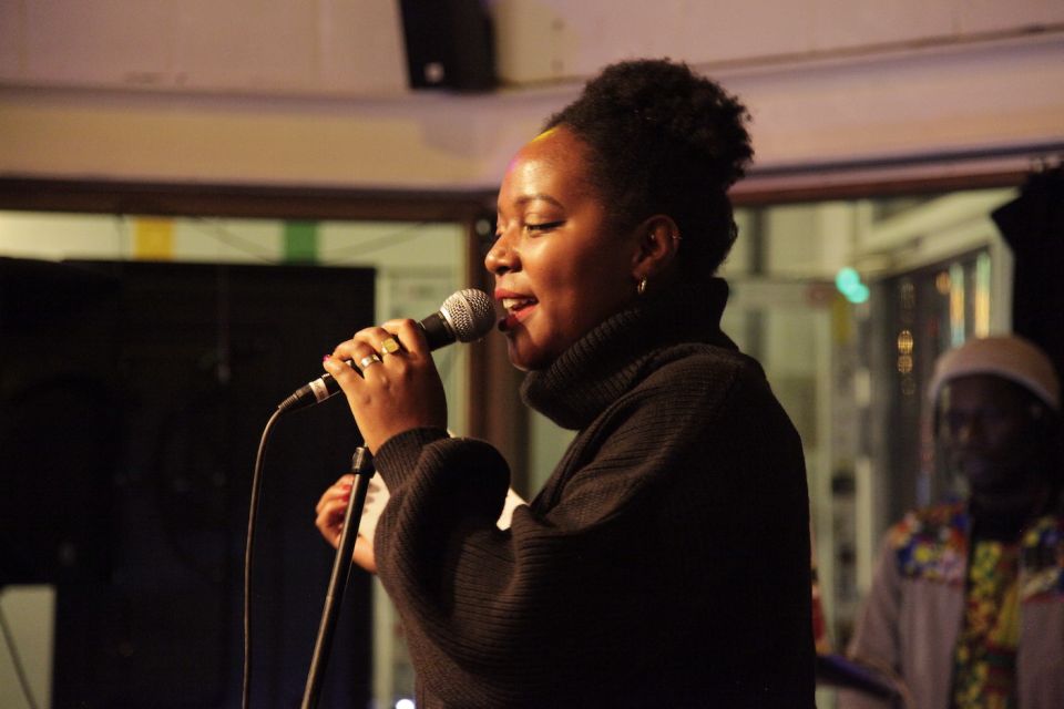 2022_12_13 MAMAS OPEN MIC - Ella Krmasek11
