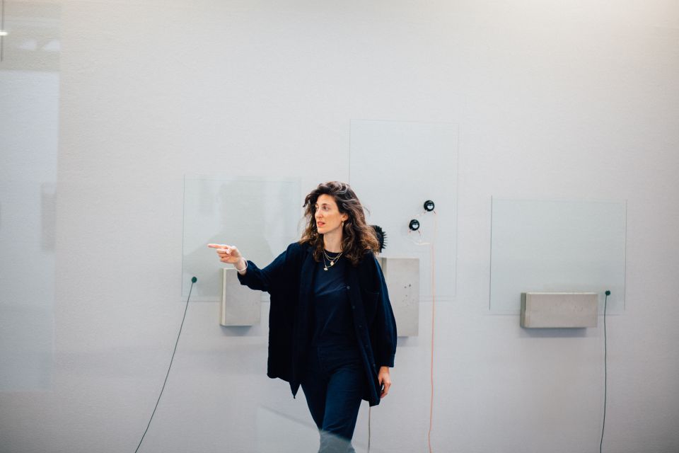 Alexis Blake_portrait at work_2019_Diana Oliveira