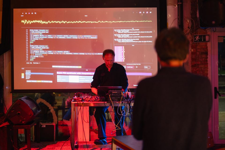 23_10_25 WAV - Simon Van Looveren - Web-14