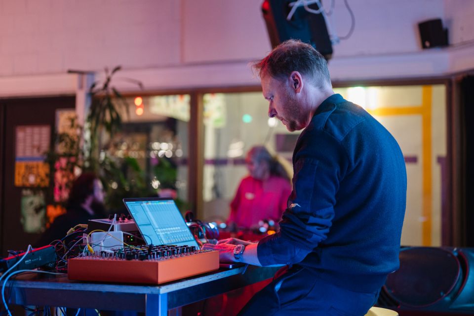 23_10_25 WAV - Simon Van Looveren - Web-18
