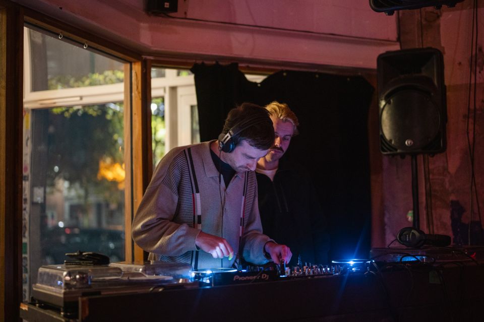 23_11_09 WAV - Simon Van Looveren - Web-1