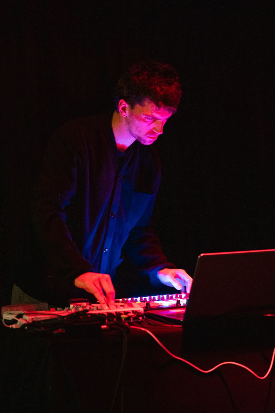 23_11_09 WAV - Simon Van Looveren - Web-11