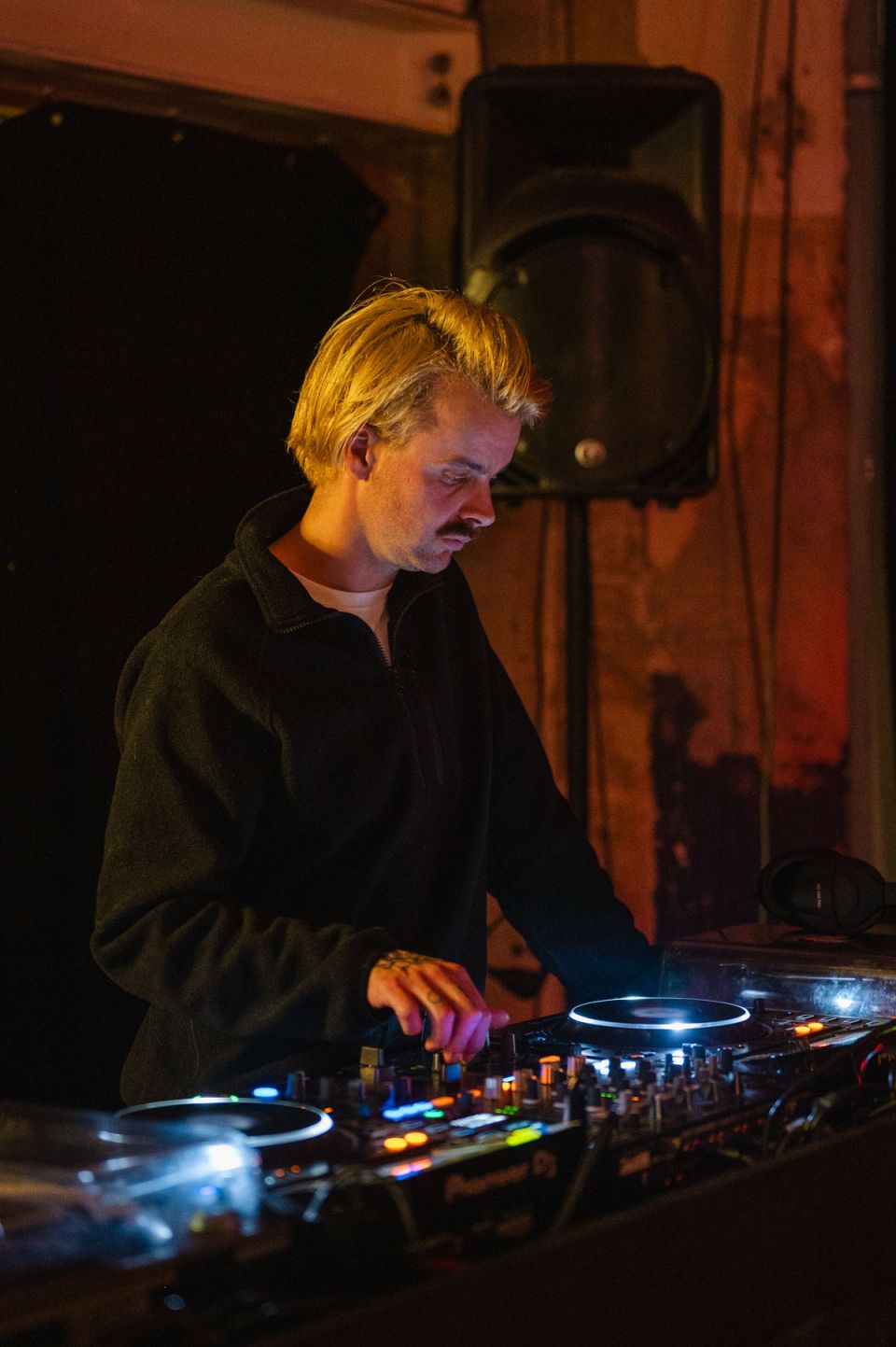 23_11_09 WAV - Simon Van Looveren - Web-5