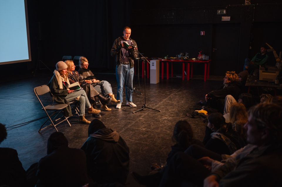 23_11_29 Gaza Monologen - Simon Van Looveren - Web-11