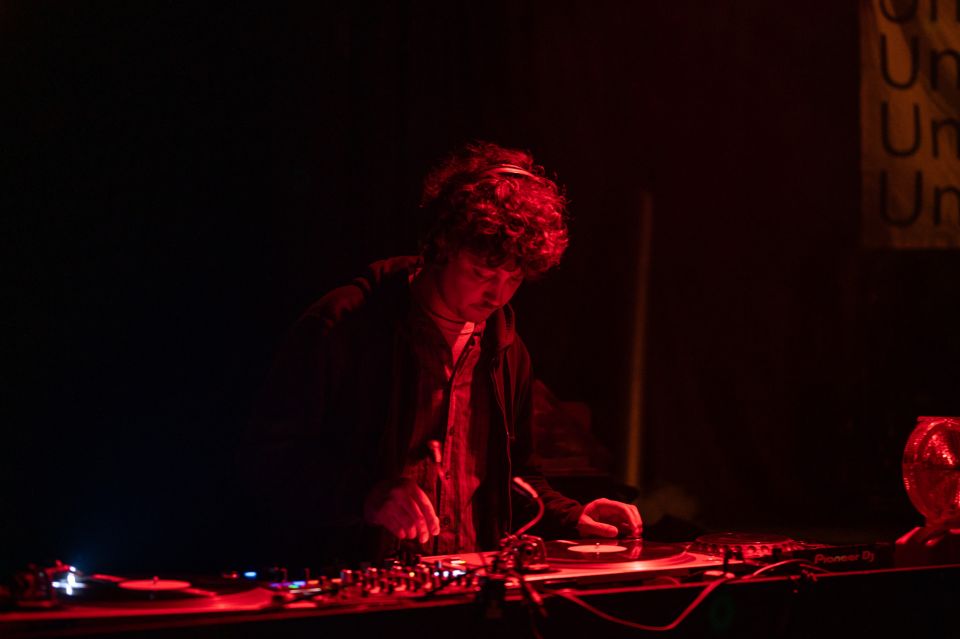 24_02_24 Cosmic Force - Simon Van Looveren - Web-1
