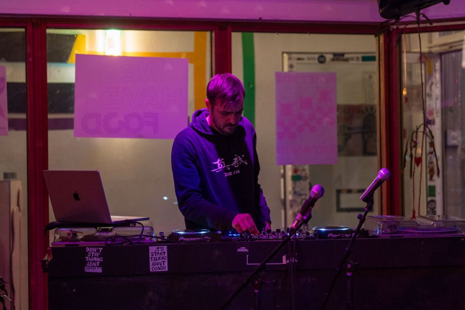24_04_03 WAV - Simon Van Looveren - Web-11