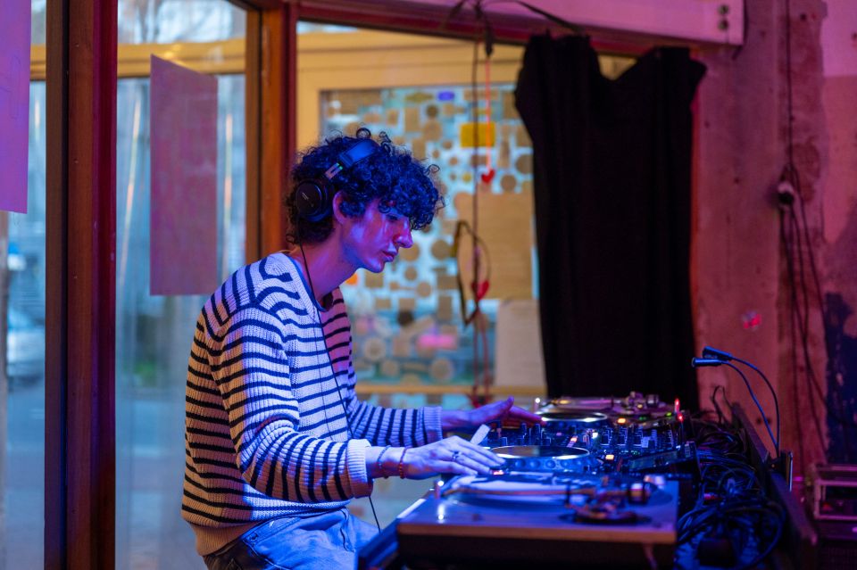 24_04_10 WAV - Simon Van Looveren - Web-3
