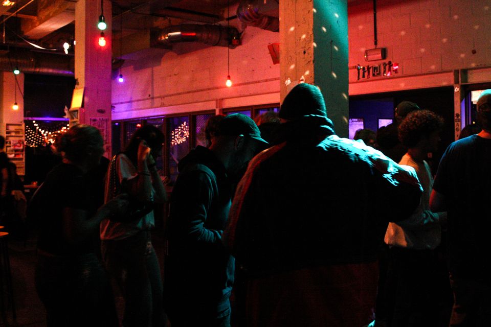 2024_10_02 WAV WARRECORDS W: THE ORPHANAGE COMMITTEE POSTELEIN & WAR B2B PIXIE + FANZINE - Violeta Chouciño Veiga - 21