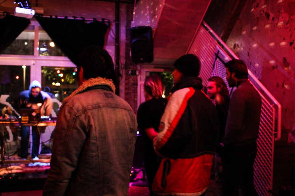 2024_10_02 WAV WARRECORDS W: THE ORPHANAGE COMMITTEE POSTELEIN & WAR B2B PIXIE + FANZINE - Violeta Chouciño Veiga - 25