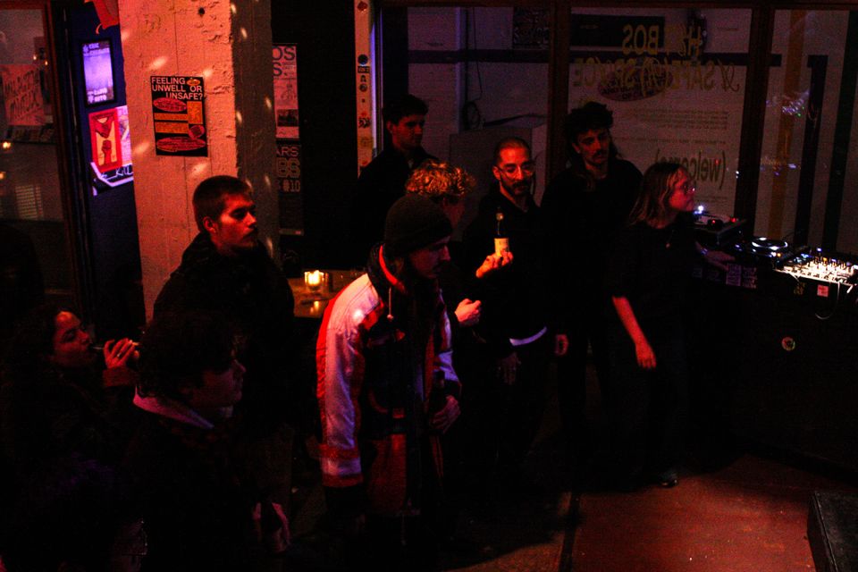 2024_10_02 WAV WARRECORDS W: THE ORPHANAGE COMMITTEE POSTELEIN & WAR B2B PIXIE + FANZINE - Violeta Chouciño Veiga - 26