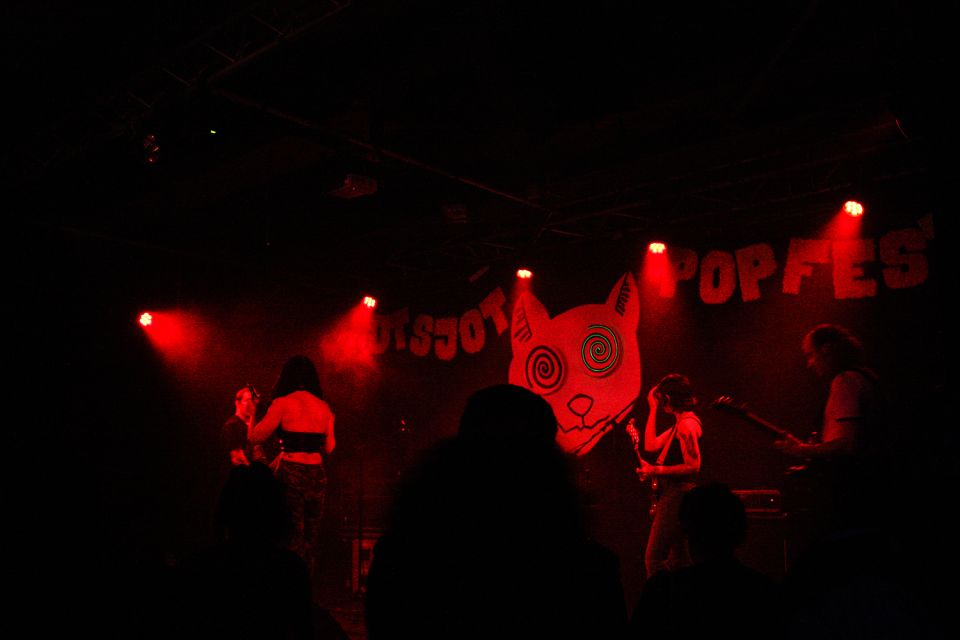 2024_10_26 Hot Sjot Pop fest 5:Thor Kissing:The cosmosians:Lothario:Ninashka:Timmy's organism - Violeta Chouciño Veiga - 30