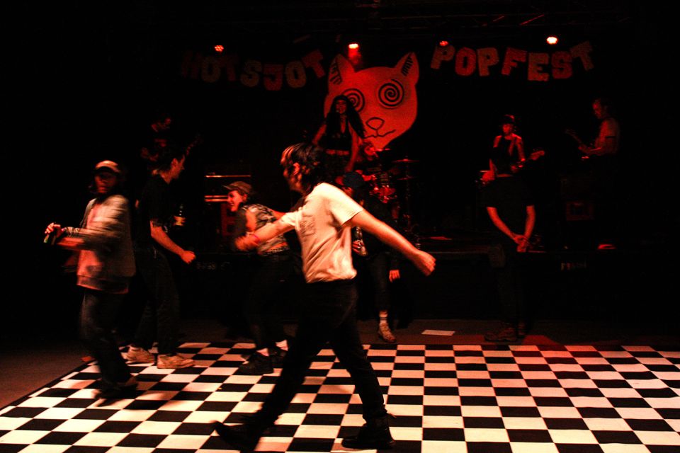 2024_10_26 Hot Sjot Pop fest 5:Thor Kissing:The cosmosians:Lothario:Ninashka:Timmy's organism - Violeta Chouciño Veiga - 85