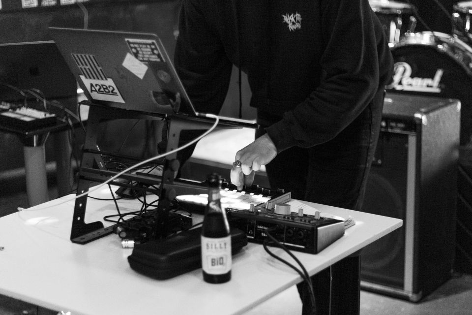 24_10_23 Rites of Noise - Amber (low res)-4