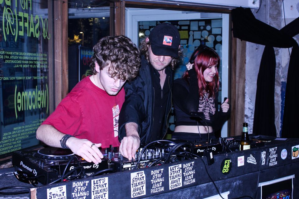 2024_10_30 Fanzine + Kai and Anna dj set - Violeta Chouciño Veiga - 03