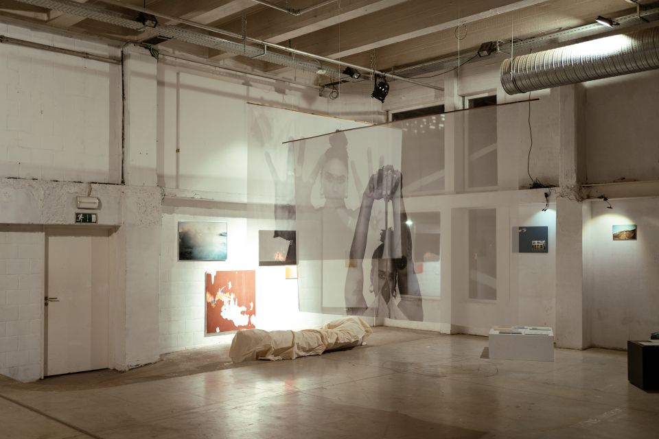 2025-02-12- Beyond the frame - Amber(low res)-1