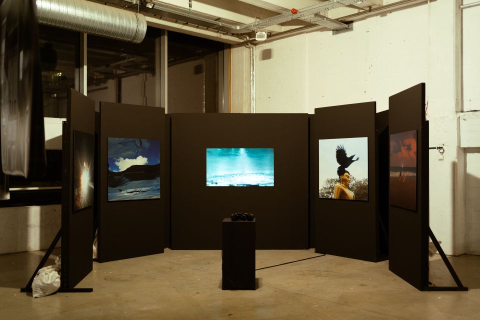 2025-02-12- Beyond the frame - Amber(low res)-4
